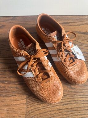 adidas Gazelle Lo Pro in Dusky Bronze, Crystal Sky & Gum